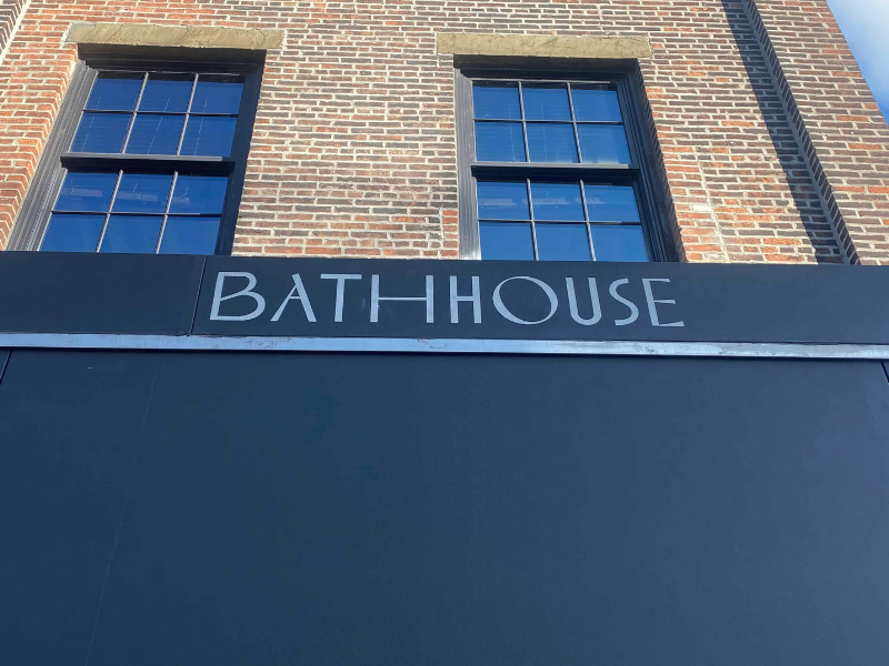 BATHHOUSE REVIEW – WILLIAMSBURG